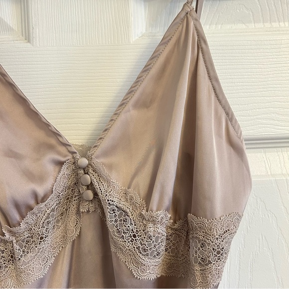 Zara Lace Bodysuit - Picture 3 of 5